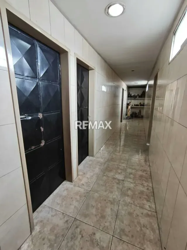 EN VENTA PROPIEDAD COMERCIAL UBICADA CARRERA 23 ENTRE 22 Y 24, BARQUISIMETO - 4
