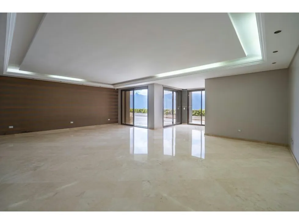 Se vende Apto 290m² + 450m² de Terraza 3h+s/3b+s/6p Los Naranjos - 12