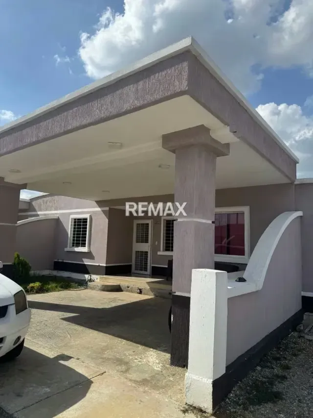 Casa en Venta Urbanización Roca del Norte Zona Norte - Barquisimeto - 11