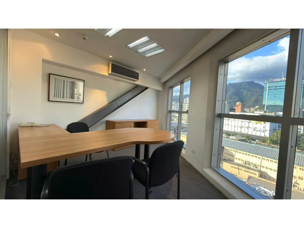 EN VENTA OFICINA DUPLEX TORRE TAMANACO EL ROSAL - 2