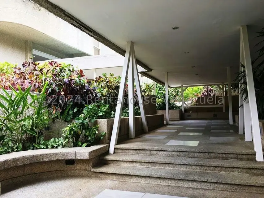 Apartamento (Duplex) en Venta en Los Samanes, Distrito Metropolitano - 2