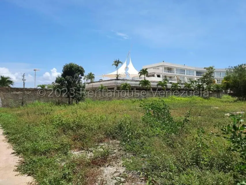 Terreno (Residencial) en Venta en Puerto Encantado, Miranda - 11