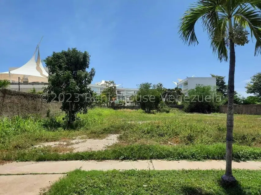 Terreno (Residencial) en Venta en Puerto Encantado, Miranda - 9