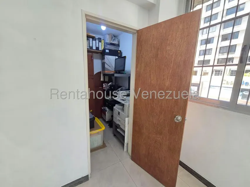 Oficina en Alquiler en Parroquia La Candelaria, Distrito Metropolitano - 16