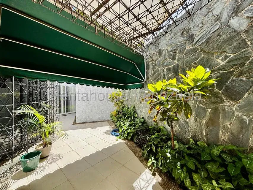Casa (Multipes Niveles) en Venta en Colinas del Tamanaco, Distrito Metropolitano - 11