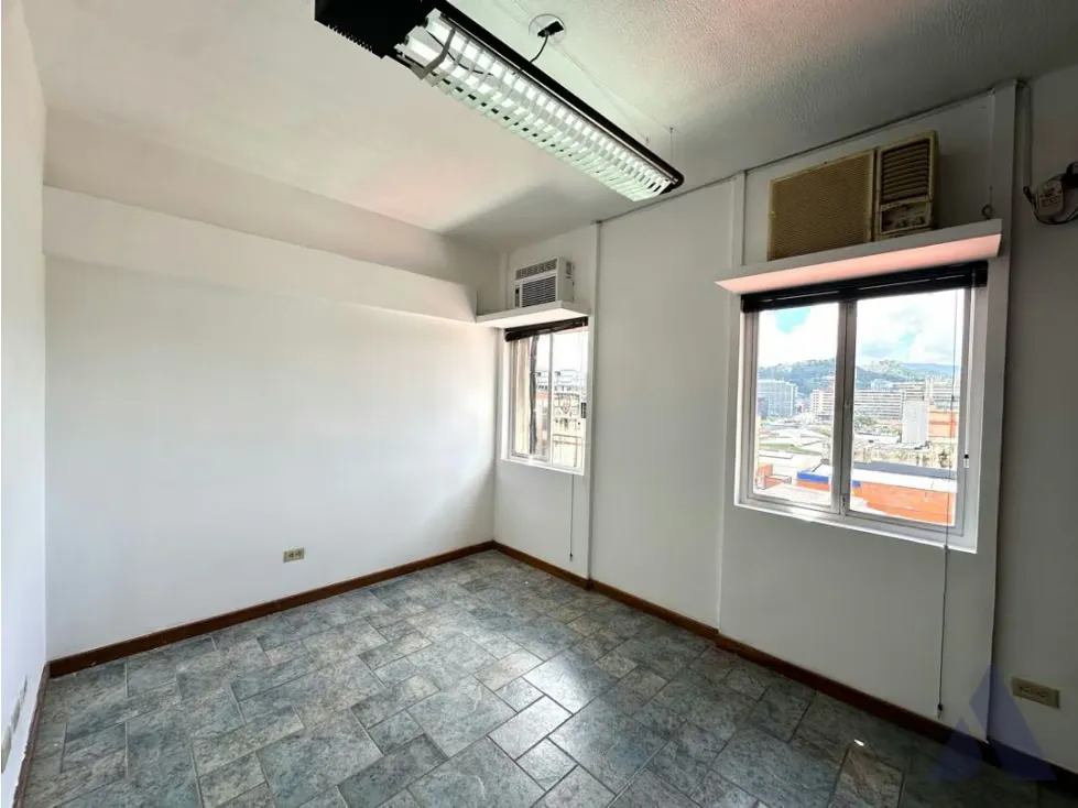 Vendo oficina 86,53m2 Chacao 4909 - 11