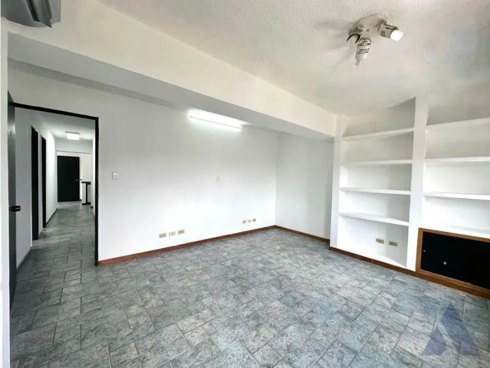 Vendo oficina 86,53m2 Chacao 4909 - 5