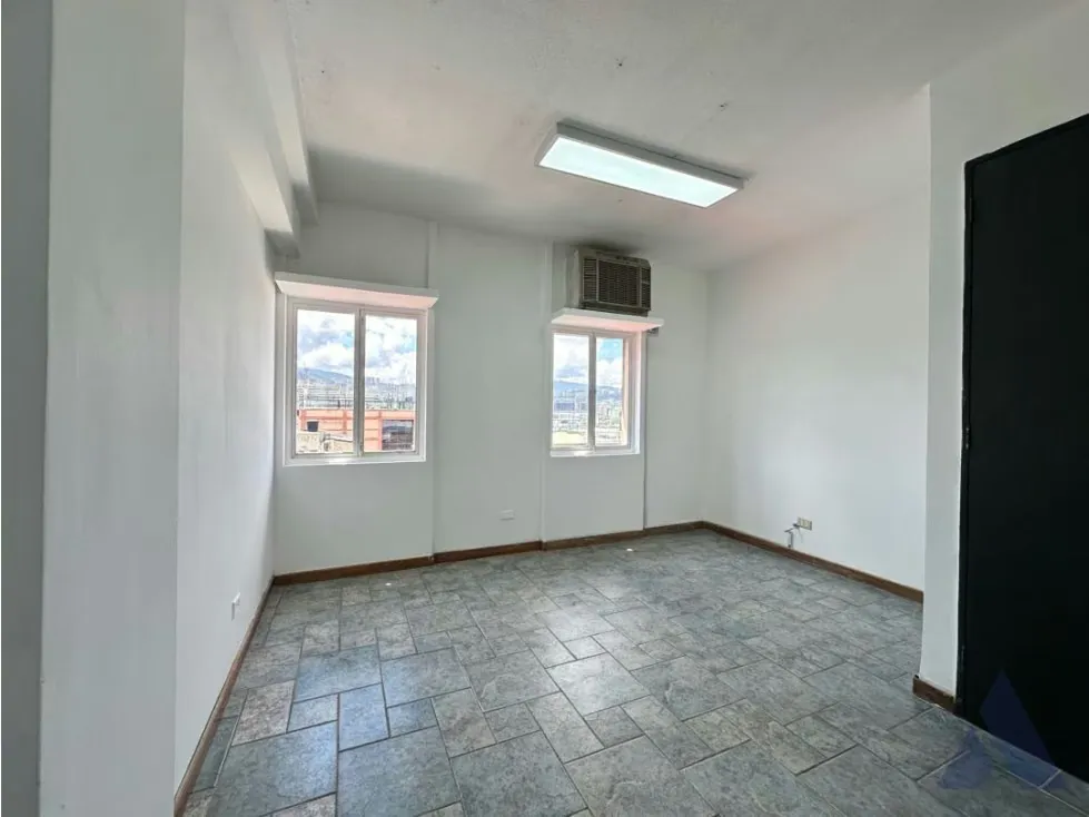 Vendo oficina 86,53m2 Chacao 4909 - 9