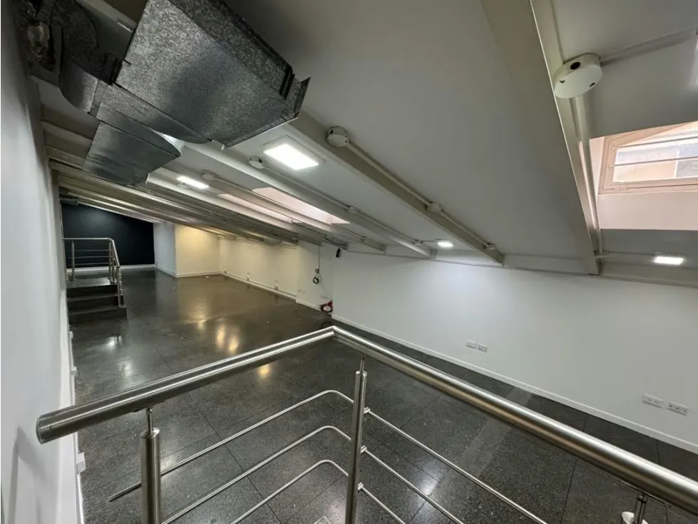 Se alquila oficina 158m2 Las Mercedes - 6