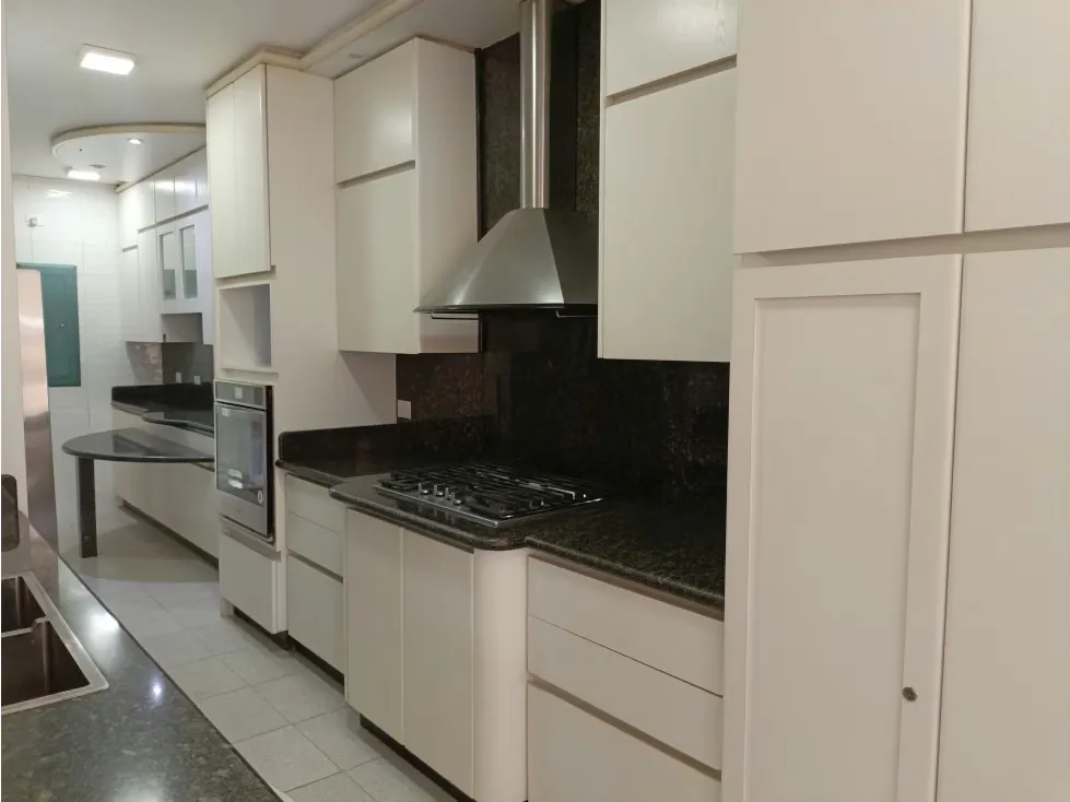 Campo Alegre Alquilo Apartamento Remodelado de 250m2. - 7