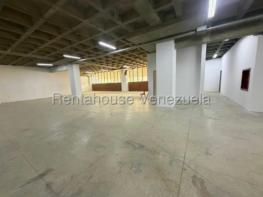 Galpon - Deposito en Alquiler en El Valle, Distrito Metropolitano - 6