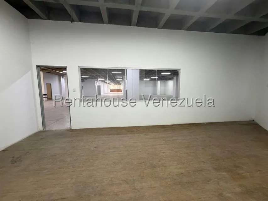 Galpon - Deposito en Alquiler en El Valle, Distrito Metropolitano - 10