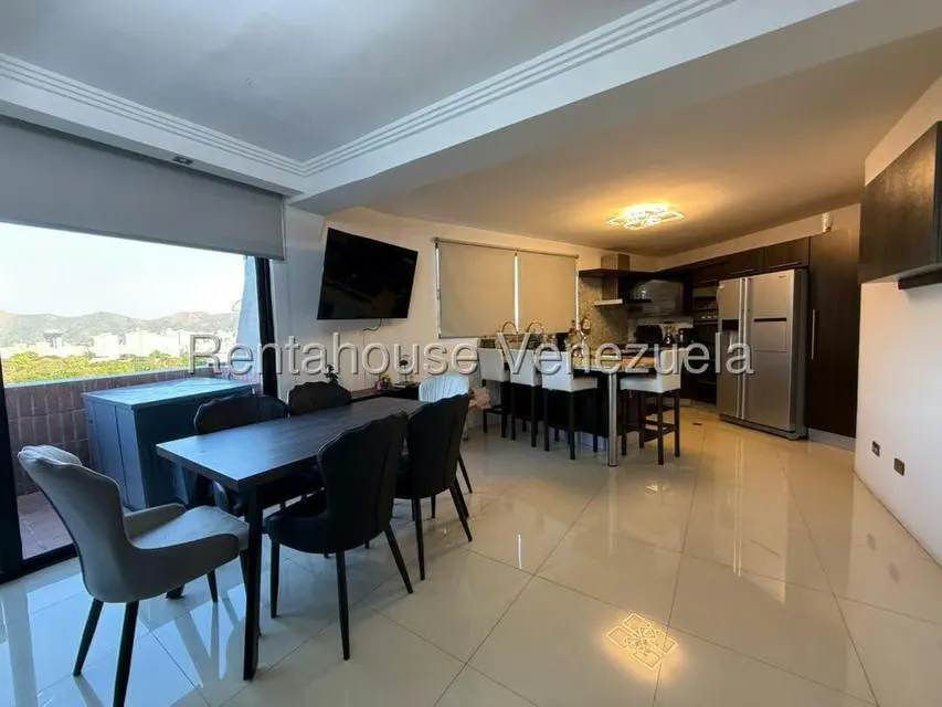 Apartamento (Duplex) en Venta en Valles de Camoruco, Carabobo - 13