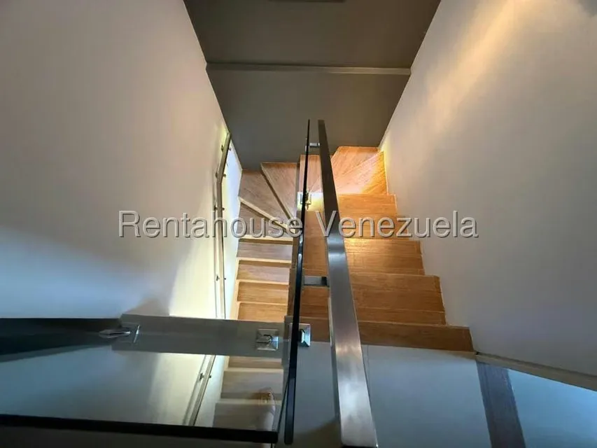 Apartamento (Duplex) en Venta en Valles de Camoruco, Carabobo - 19