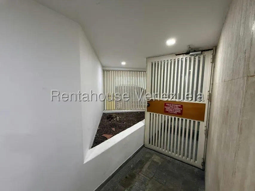 Apartamento (Duplex) en Venta en Valles de Camoruco, Carabobo - 33