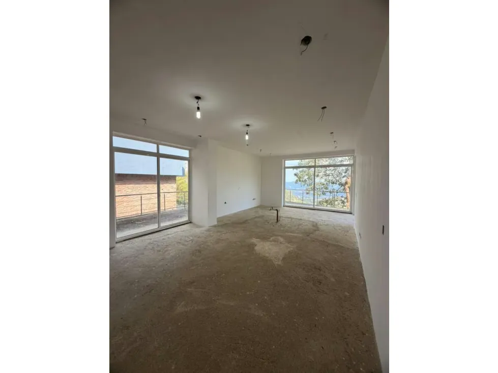 SE VENDE CASA EN ALTO HATILLO DE 750MTS - 5