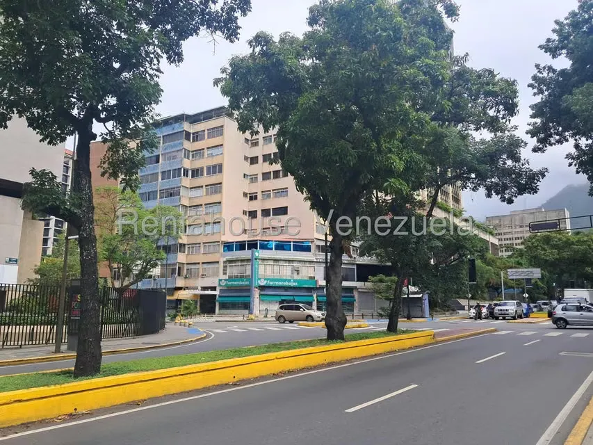 Apartamento (1 Nivel) en Venta en Altamira, Distrito Metropolitano - 4