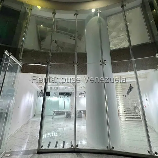 Local Comercial en Alquiler en San Jose de Tarbes, Carabobo - 2