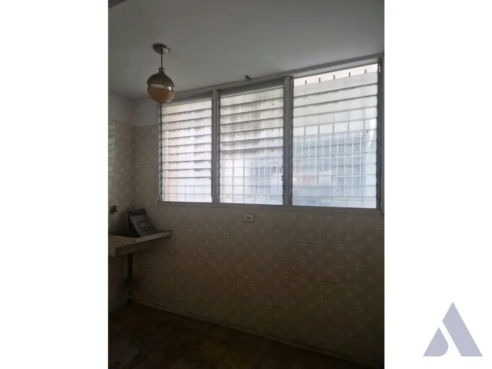 Se vende apartamento 100m2 La Urbina 4811 - 2