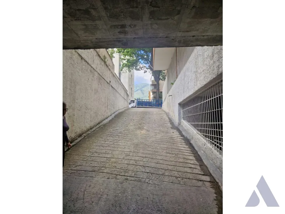 Se vende apartamento 100m2 La Urbina 4811 - 7