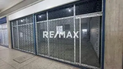 Se Alquila Local Comercial C.C. Diga Center