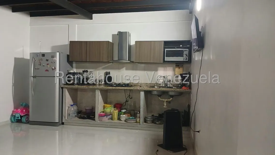 Anexo (1 Nivel) en Alquiler en Miraflores, Portuguesa - 2