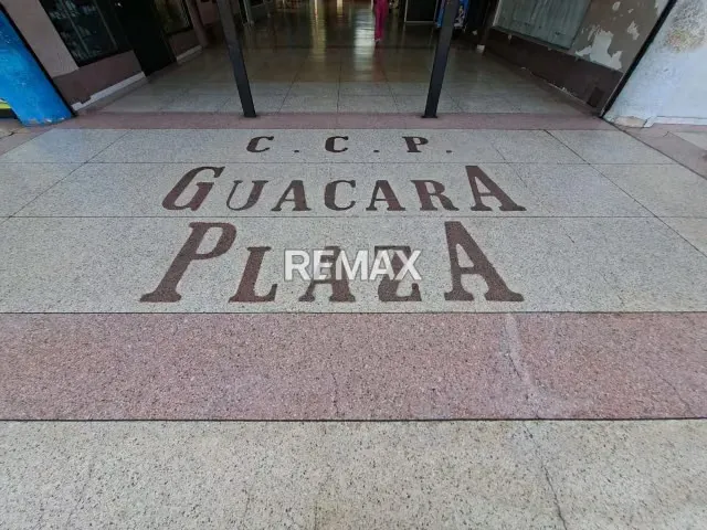 vendo Local Comercial en el C.C.P. Guacara Plaza