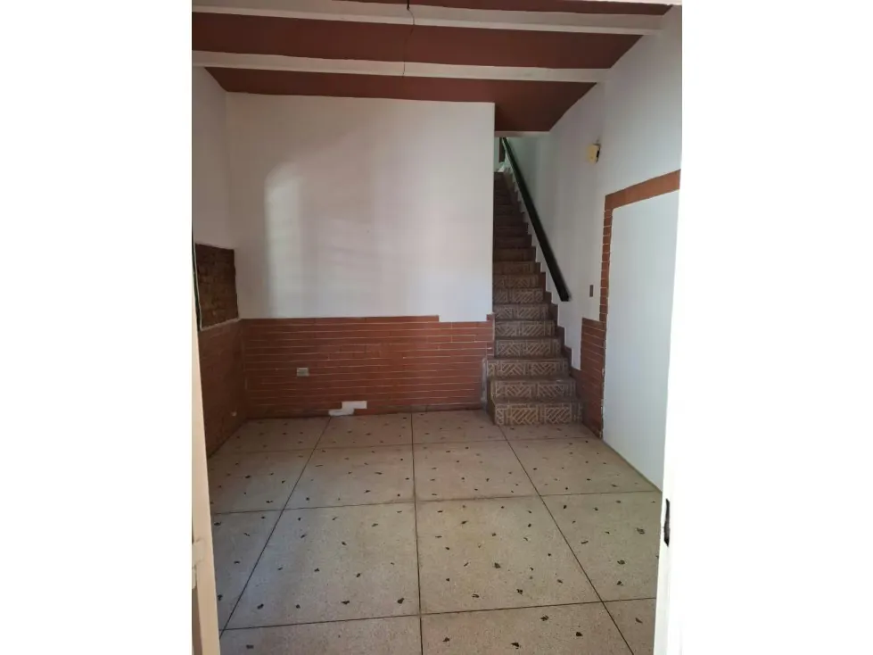 ALQUILER DE ANEXO CASA COMERCIAL EN LOS CAOBOS - 3