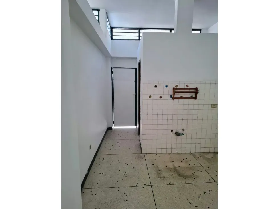 ALQUILER DE ANEXO CASA COMERCIAL EN LOS CAOBOS - 6