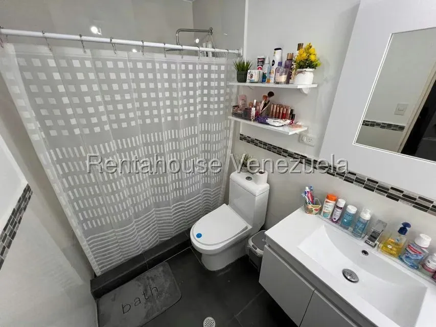 Apartamento (1 Nivel) en Venta en La Boyera, Distrito Metropolitano - 28