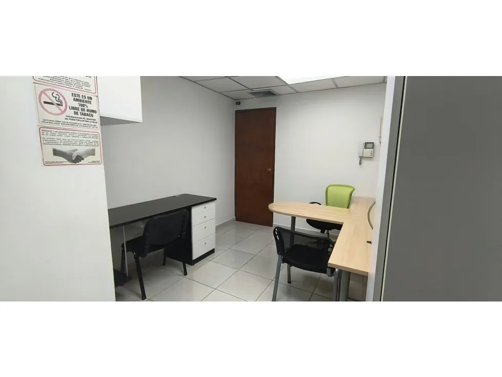 ALQUILER DE OFICINA EN SABANA GRANDE, AMOBLADA, 50 M2, 1 BAÑO - 2