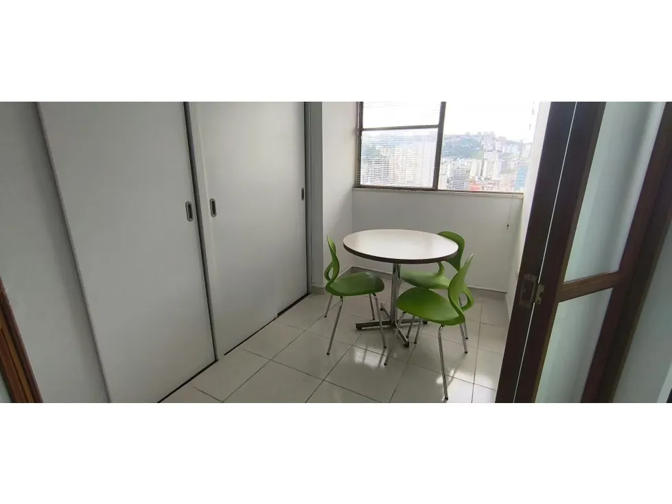 ALQUILER DE OFICINA EN SABANA GRANDE, AMOBLADA, 50 M2, 1 BAÑO - 12