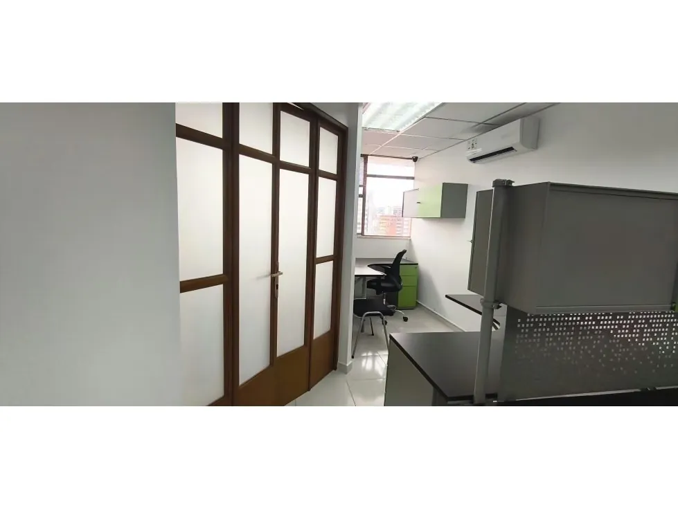 ALQUILER DE OFICINA EN SABANA GRANDE, AMOBLADA, 50 M2, 1 BAÑO - 4