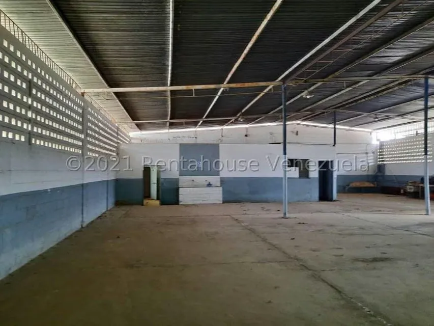 Galpon - Deposito en Venta en Carretera O, Zulia - 2