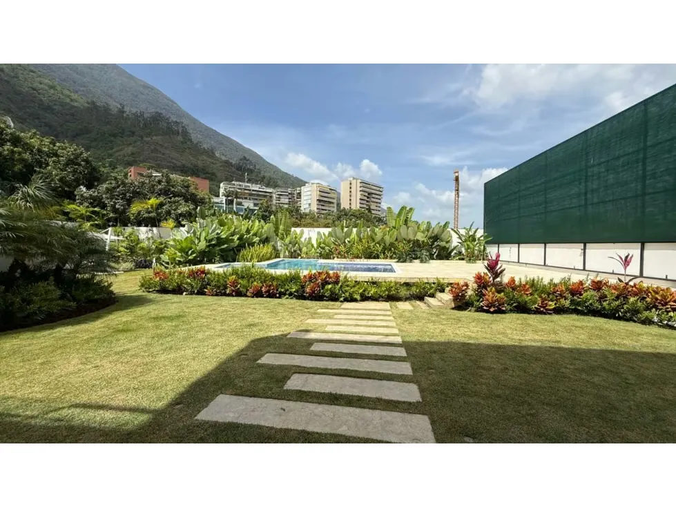 En venta Planta Baja 400m2 Urb. Altamira - 10