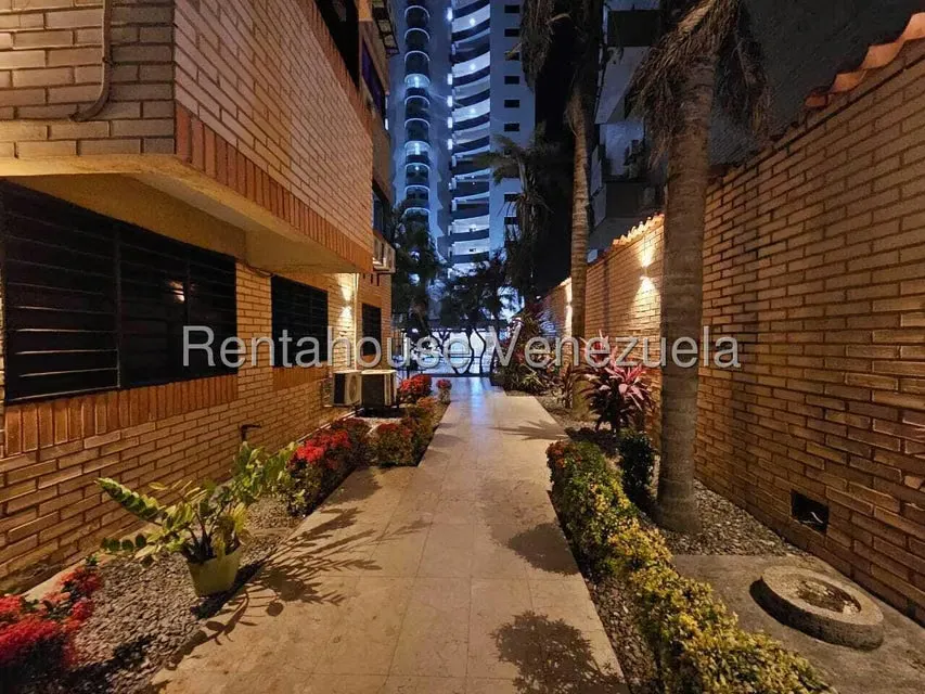 Apartamento (1 Nivel) en Venta en Tucacas, Falcon - 2