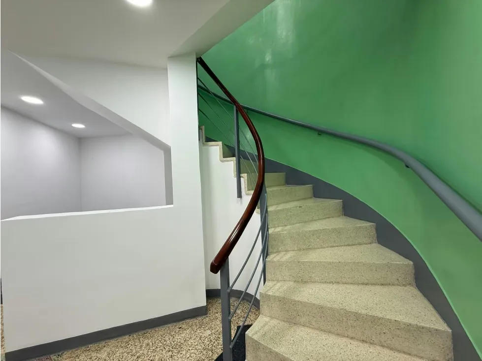 Se vende/alquila casa/terreno comercial 1588m² 16p San Roman - 14