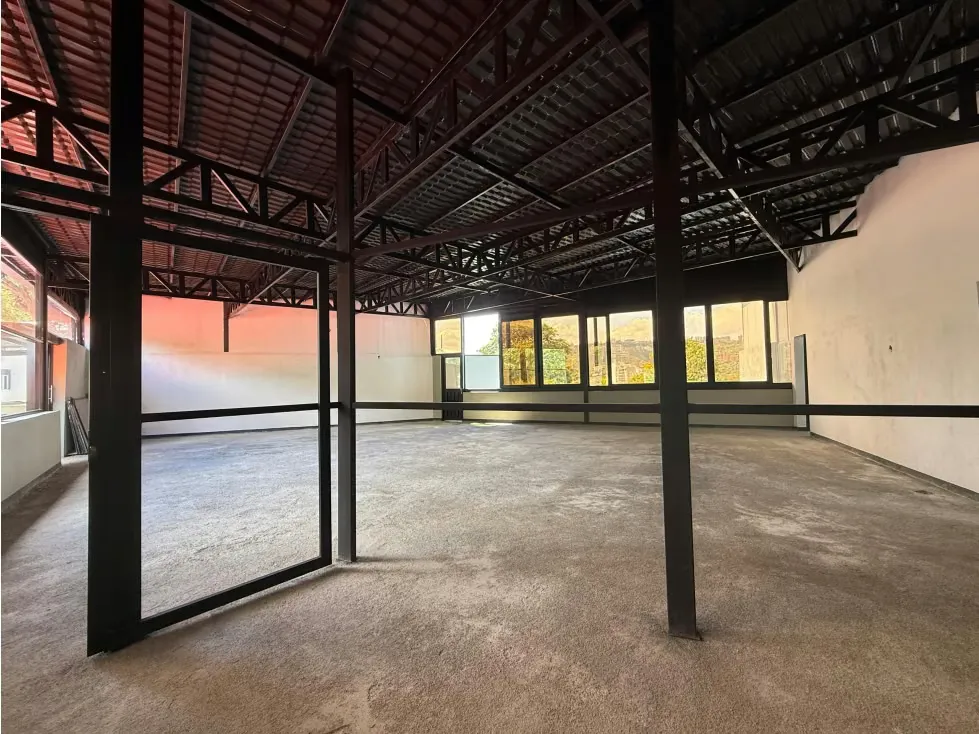 Se vende/alquila casa/terreno comercial 1588m² 16p San Roman - 5