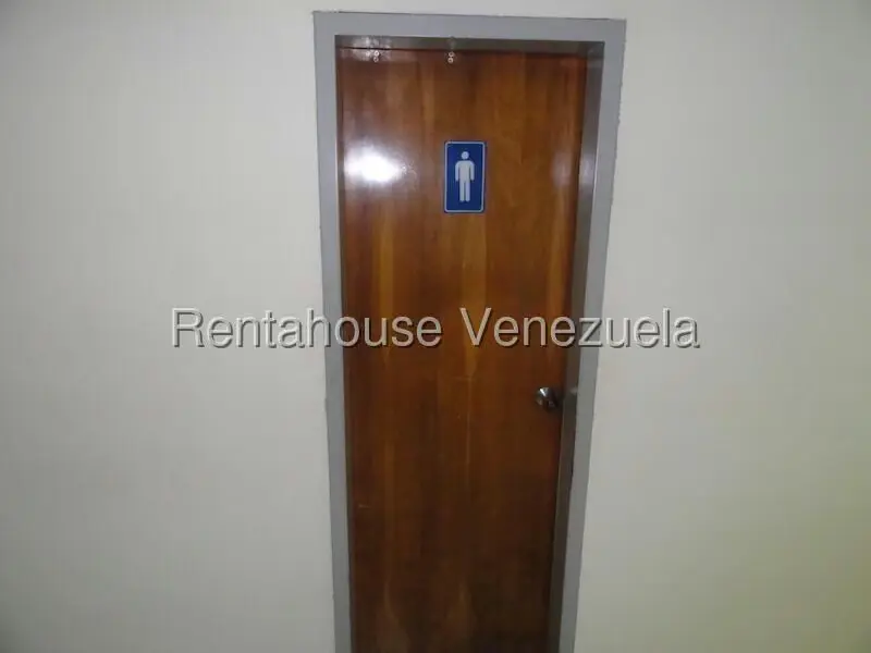 Oficina en Alquiler en Los Palos Grandes, Distrito Metropolitano - 26