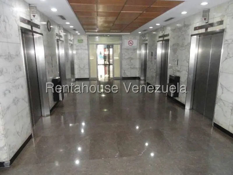 Oficina en Alquiler en Los Palos Grandes, Distrito Metropolitano - 27