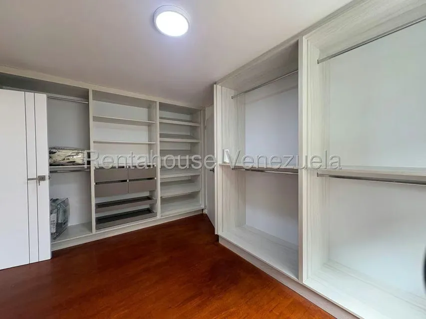 Apartamento (1 Nivel) en Venta en Cumbres de Curumo, Distrito Metropolitano - 20