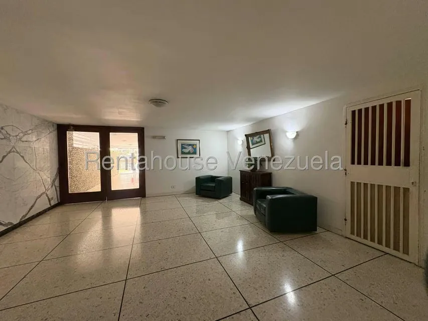 Apartamento (1 Nivel) en Venta en Cumbres de Curumo, Distrito Metropolitano - 28
