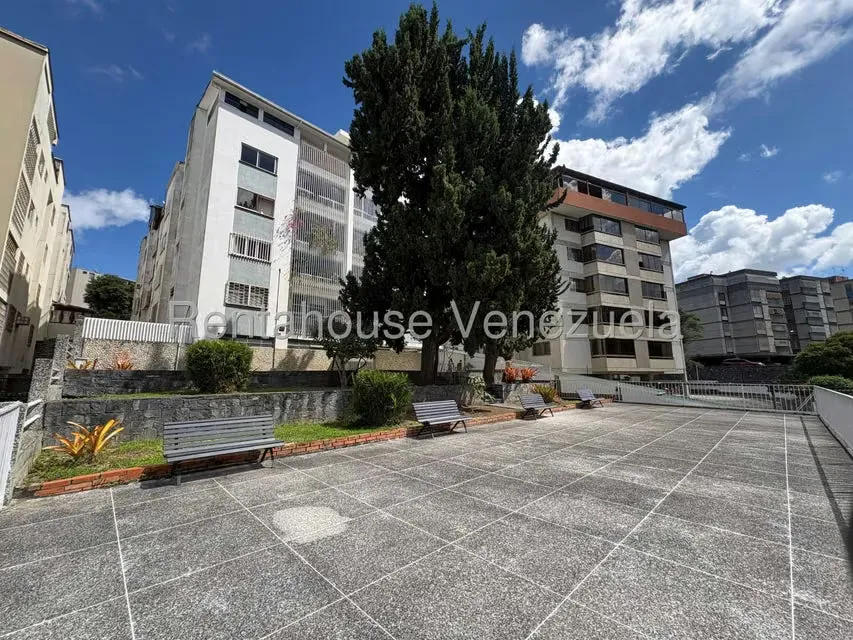 Apartamento (1 Nivel) en Venta en Cumbres de Curumo, Distrito Metropolitano - 30
