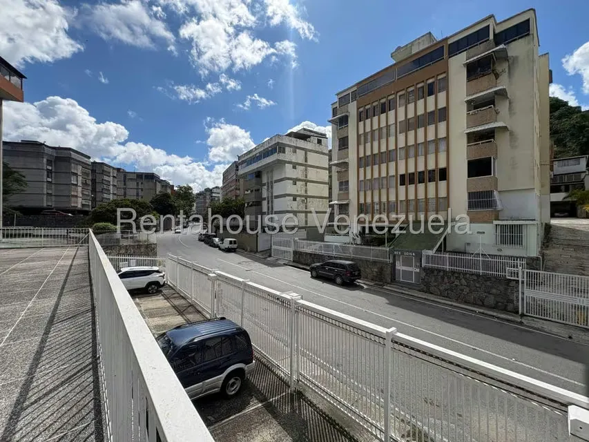 Apartamento (1 Nivel) en Venta en Cumbres de Curumo, Distrito Metropolitano - 34