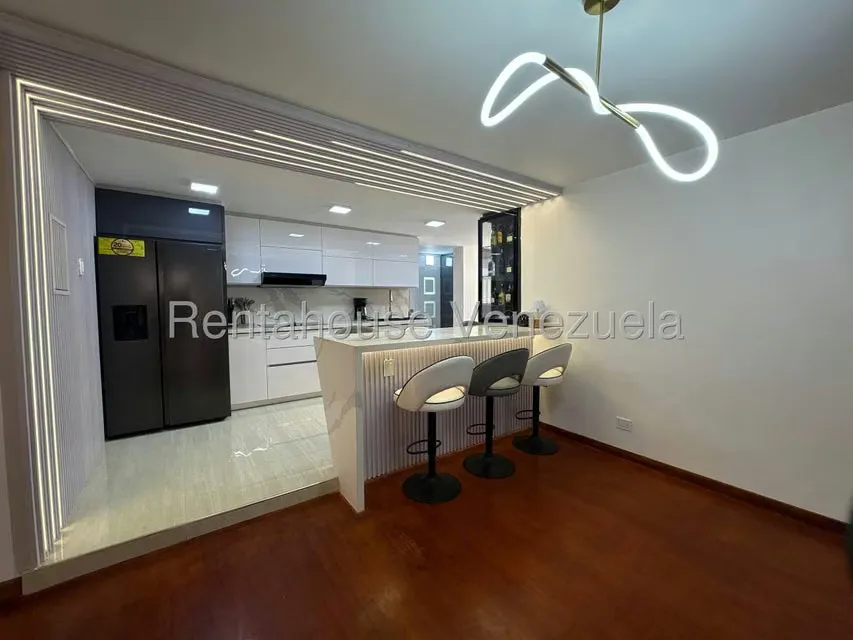 Apartamento (1 Nivel) en Venta en Cumbres de Curumo, Distrito Metropolitano - 9