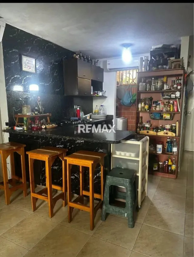 En venta Apartamento en el C. R.Terrazas del Mar 63 m². Piso 2 . (2) Habitaciones, (2) baños completos. Amplia Sala-Comedor-Cocina Área de Lavandero. (1) Puesto de estacionamiento. - 2