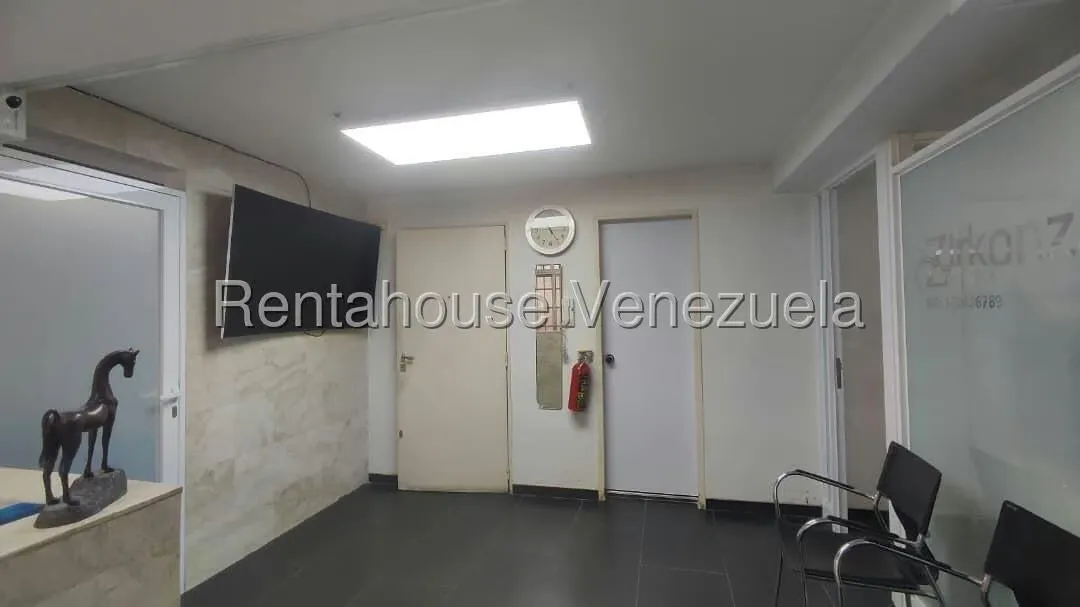 Oficina en Venta en Los Dos Caminos, Distrito Metropolitano - 4