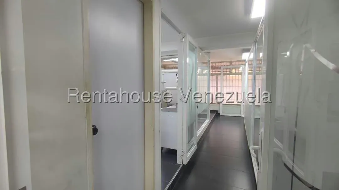 Oficina en Venta en Los Dos Caminos, Distrito Metropolitano - 5