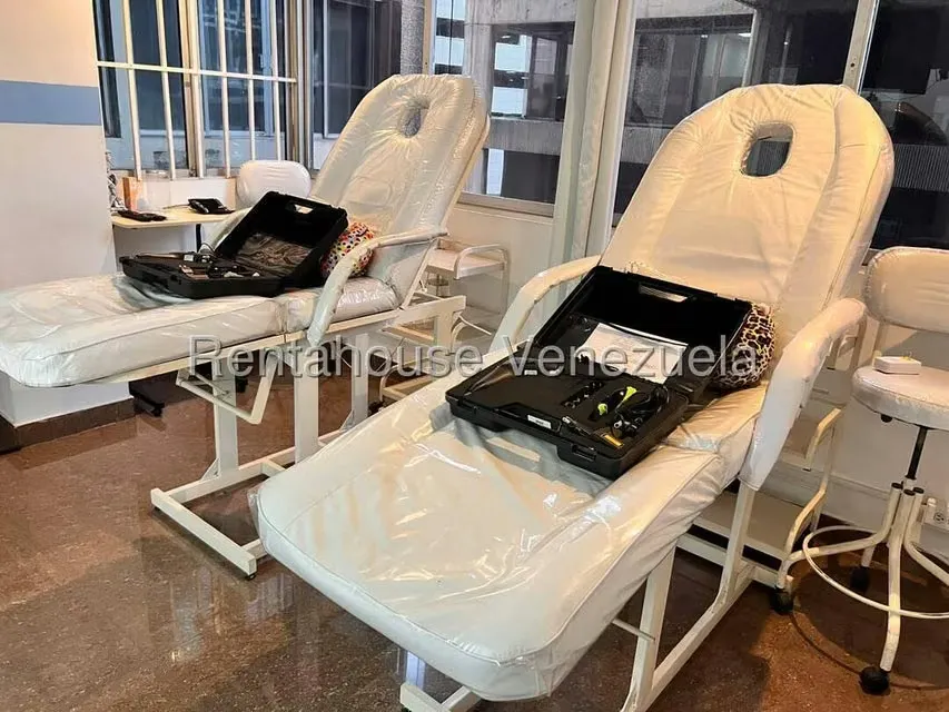 Negocios y Empresas (Medicina y Salud) en Venta en El Rosal, Distrito Metropolitano - 2
