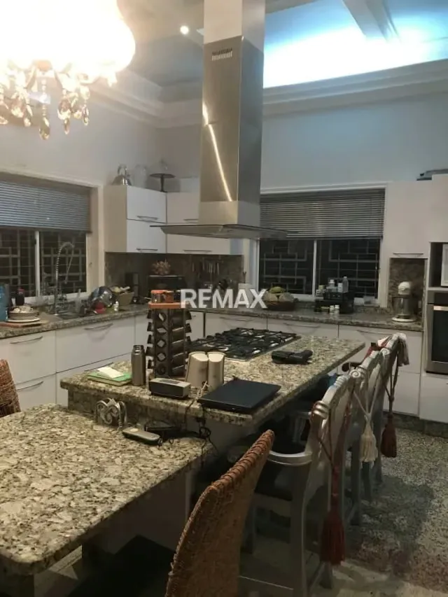 CASA QUINTA EN VENTA LA CANADA DE URDANETA - 4